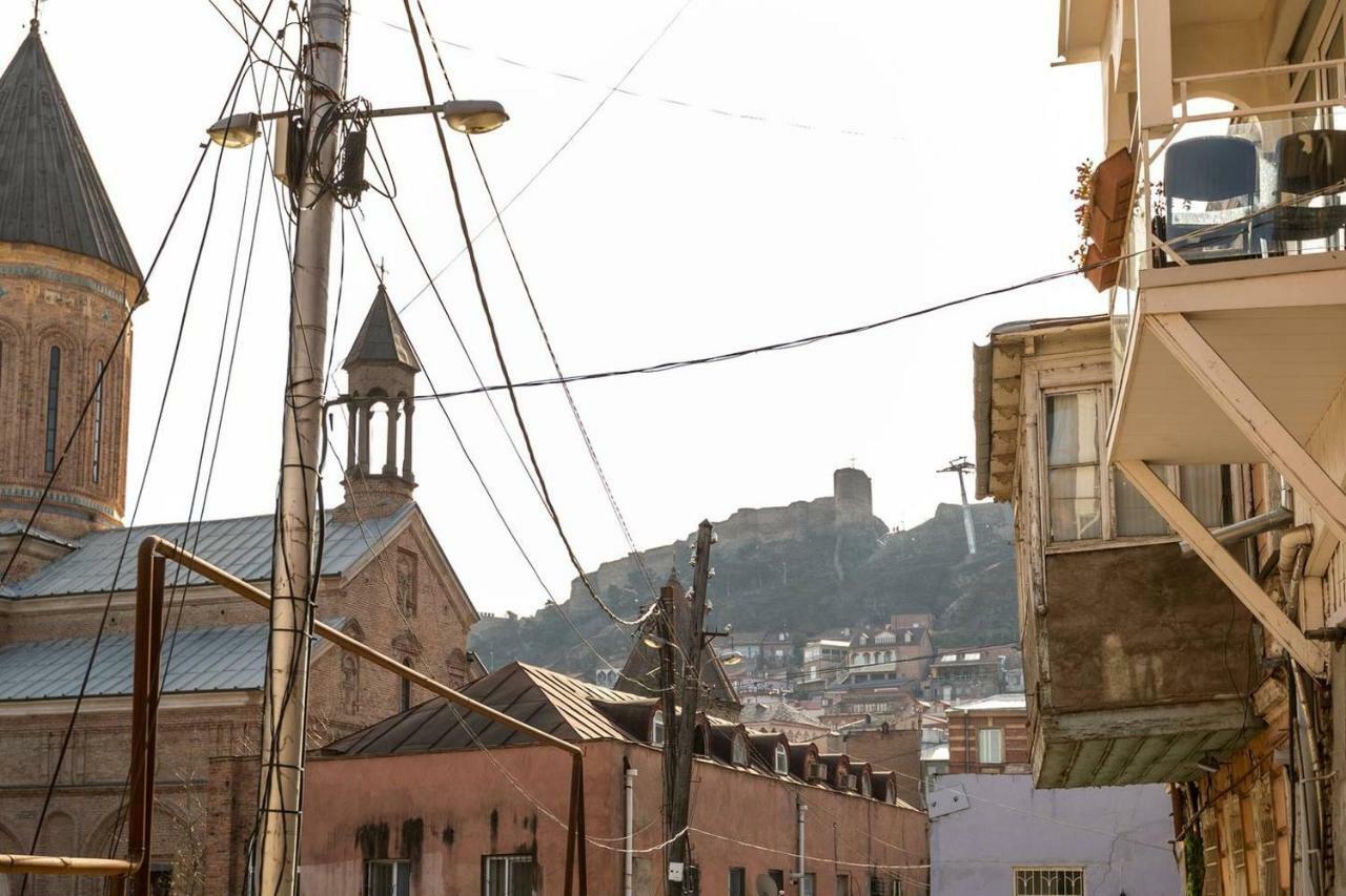 Wehost Stylish Apartment In Old Tbilisi ภายนอก รูปภาพ