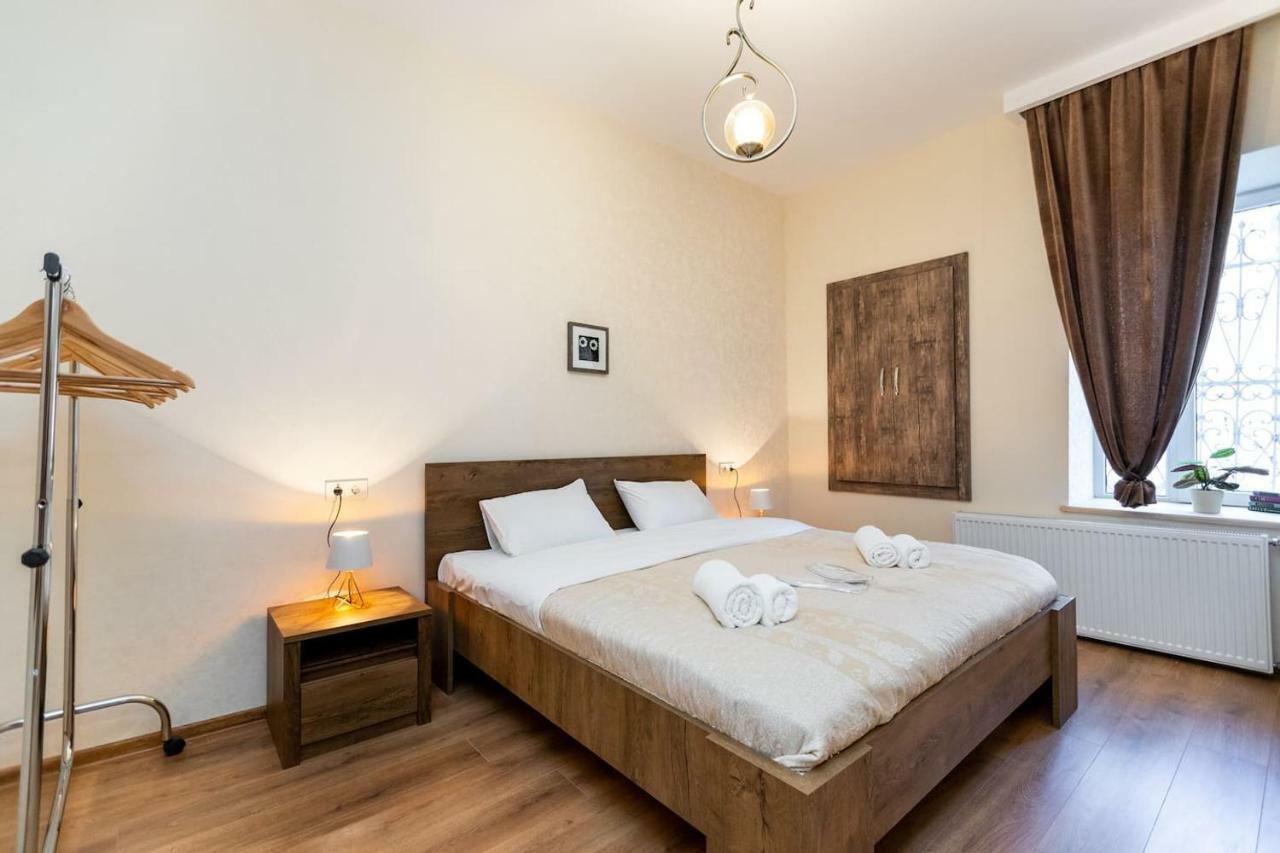 Wehost Stylish Apartment In Old Tbilisi ภายนอก รูปภาพ